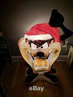 RARE Taz Tasmanian Devil Lighted Blow Mold Christmas Santa 40 VINTAGE