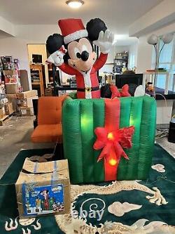 RARE Vintage 6' Christmas Mickey and Minnie Present Animated AirBlown Inflatable