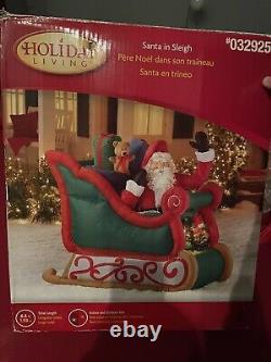 READ DESCRIPTION Gemmy 2010 Airblown Inflatable Realistic Santa in Sleigh RARE