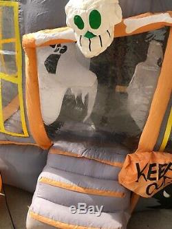Rare 7 inflatable Gemmy Haunted House Halloween Rotate Ghost Airblown Animated