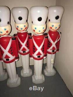Set Of 6 White Hat Blow Mold Soldiers! Christmas Outdoor Lighted! 31