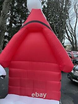 Snoopy And Friends Giant 17 Foot Inflatable Dog House Sled Excellent