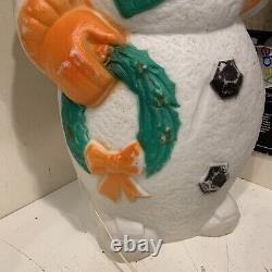 Snowman Holding Wreath Lighted Christmas Blow Mold 44 43'