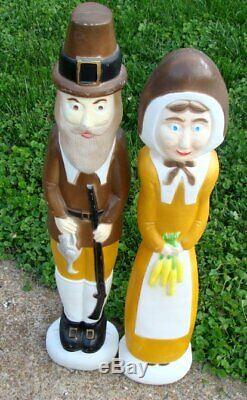 Union Blow Mold THANKSGIVING 35 PILGRIM COUPLE Don Featherstone 1996 Yard Light