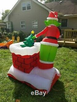 VIDEO! Santa Grinch Tree Chimney Rooftop Animated Christmas Airblown Inflatable