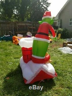 VIDEO! Santa Grinch Tree Chimney Rooftop Animated Christmas Airblown Inflatable