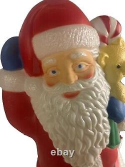 VINTAGE TPI WAVING SANTA CLAUS WithPRESENTS 40 LIGHTED BLOW MOLD