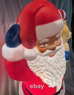 VINTAGE TPI WAVING SANTA CLAUS WithPRESENTS 40 LIGHTED BLOW MOLD