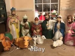 VTG. 11 Pc Set Nativity Scene Blow Mold Set