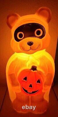 VTG HALLOWEEN BEAR Blow Mold Pumpkin Masked Bandit Lighted Yard Decor Teddy