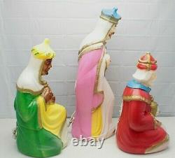 Vintage 1982 Empire Christmas Nativity 35 Blow Mold 3 Wise Men Kings? NICE