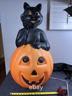 Vintage 1993 Carolina Halloween Pumpkin Blow Mold with Black Cat approx 34 Tall