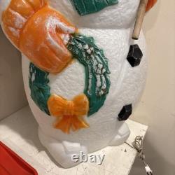 Vintage 1995 40 TPI Snowman Christmas Wreath Blow Mold