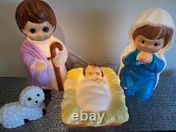 Vintage 1996 Nativity Blow Mold Baby Jesus Mary Joseph, Sheep Precious Moments