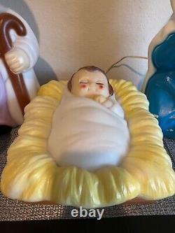 Vintage 1996 Nativity Blow Mold Baby Jesus Mary Joseph, Sheep Precious Moments