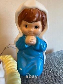 Vintage 1996 Nativity Blow Mold Baby Jesus Mary Joseph, Sheep Precious Moments