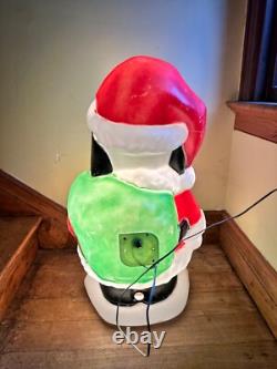 Vintage 32 Santa's Best Snoopy Santa Peanuts Blow Mold Christmas Decoration