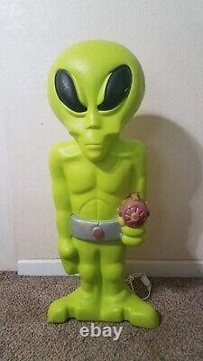 Vintage 36 Doomsday Alien Blowmold