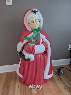 Vintage 40 Santa's Best Mrs. Santa Claus Christmas Blow Mold