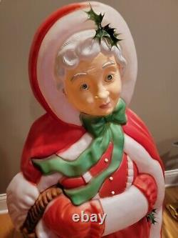 Vintage 40 Santa's Best Mrs. Santa Claus Lighted Blow Mold Christmas