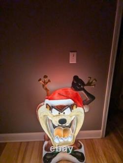 Vintage 41 Santa's Best Taz Tasmanian Christmas Santa Blow Mold Rare READ Vintage 41 Santa's Best Taz Tasmanian Christmas Santa Blow Mold Rare READ