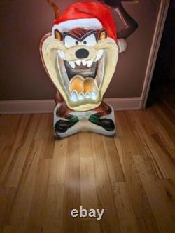 Vintage 41 Santa's Best Taz Tasmanian Christmas Santa Blow Mold Rare READ Vintage 41 Santa's Best Taz Tasmanian Christmas Santa Blow Mold Rare READ