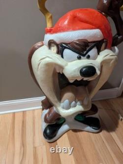Vintage 41 Santa's Best Taz Tasmanian Christmas Santa Blow Mold Rare READ Vintage 41 Santa's Best Taz Tasmanian Christmas Santa Blow Mold Rare READ