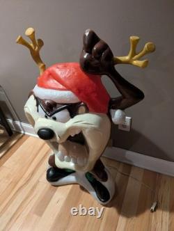Vintage 41 Santa's Best Taz Tasmanian Christmas Santa Blow Mold Rare READ Vintage 41 Santa's Best Taz Tasmanian Christmas Santa Blow Mold Rare READ