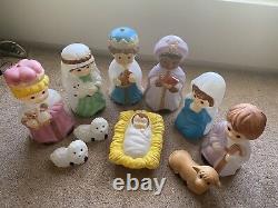 Vintage Blow Mold Children Nativity Set 10 Piece General Foam NO LIGHTS READ