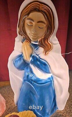 Vintage Blow Mold Light Up Nativity Set 27 Jesus Mary Joseph General Foam Xmas