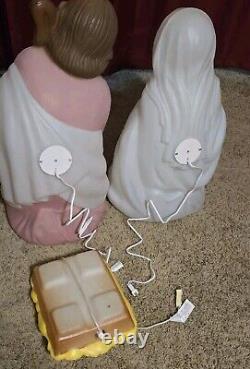 Vintage Blow Mold Light Up Nativity Set 27 Jesus Mary Joseph General Foam Xmas