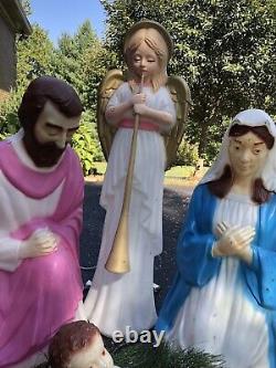 Vintage Blow Mold Lighted Nativity Set Christmas Display