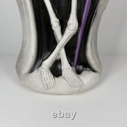 Vintage Don Featherstone Blow Mold Halloween Skeleton Cape Top Hat 33 Inch Vintage Don Featherstone Blow Mold Halloween Skeleton Cape Top Hat 33 Inch