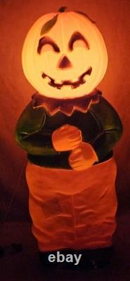 Vintage Don Featherstone Halloween Blow Mold Pumpkin Scarecrow (No Sign) Vintage Don Featherstone Halloween Blow Mold Pumpkin Scarecrow (No Sign)