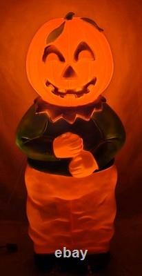 Vintage Don Featherstone Halloween Blow Mold Pumpkin Scarecrow (No Sign) Vintage Don Featherstone Halloween Blow Mold Pumpkin Scarecrow (No Sign)