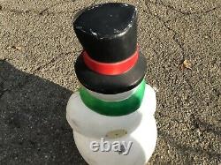 Vintage EMPIRE Lighted CHRISTMAS FROSTY SNOWMAN Blow Mold Green Scarf Yard Decor