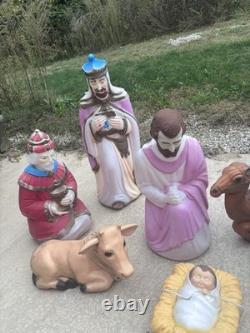 Vintage Empire Blow Mold Christmas Nativity Set 10 Pc Vintage Empire Blow Mold Christmas Nativity Set 10 Pc