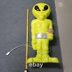 Vintage Empire Plastic 36 Green Alien Blow Mold, Tested Working