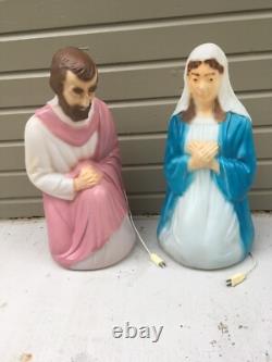 Vintage GENERAL FOAM LIGHTED BLOW MOLD MARY & JOSEPH NATIVITY SET 26 USA Vintage GENERAL FOAM LIGHTED BLOW MOLD MARY & JOSEPH NATIVITY SET 26 USA