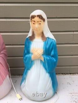 Vintage GENERAL FOAM LIGHTED BLOW MOLD MARY & JOSEPH NATIVITY SET 26 USA Vintage GENERAL FOAM LIGHTED BLOW MOLD MARY & JOSEPH NATIVITY SET 26 USA