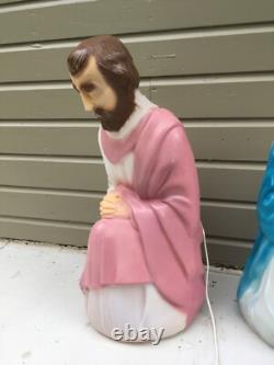 Vintage GENERAL FOAM LIGHTED BLOW MOLD MARY & JOSEPH NATIVITY SET 26 USA Vintage GENERAL FOAM LIGHTED BLOW MOLD MARY & JOSEPH NATIVITY SET 26 USA