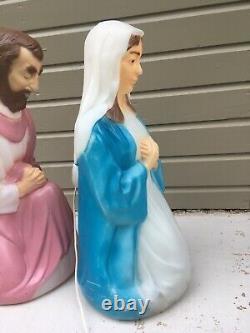 Vintage GENERAL FOAM LIGHTED BLOW MOLD MARY & JOSEPH NATIVITY SET 26 USA