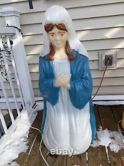 Vintage General Foam Plastics Lighted Christmas Baby Jesus Mary And Joseph