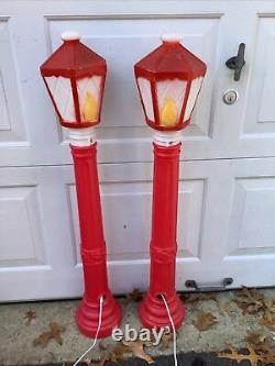 Vintage General Foam Set Of 2 Blow Mold Lamp Post Red Christmas Lamppost