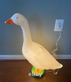 Vintage Gladys Goose Blow Mold Electric Lamp Metal Base RARE