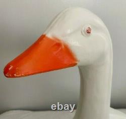 Vintage Gladys Goose Blow Mold Electric Lamp with Metal Base