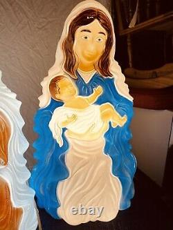 Vintage Grand Venture Mary Joseph Jesus Blow Mold Lighted Christmas Decoration