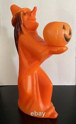 Vintage HALLOWEEN BLOW MOLD Tico WITCH HOLDING Small PUMPKIN 13 Light Up