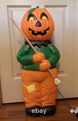 Vintage Halloween Blow Mold Pumpkin Head Scarecrow 31 Lighted Holds Sign Bright Vintage Halloween Blow Mold Pumpkin Head Scarecrow 31 Lighted Holds Sign Bright
