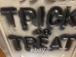 Vintage Halloween Headstone Blow Mold Trick Or Treat Haunted Tombstone 28